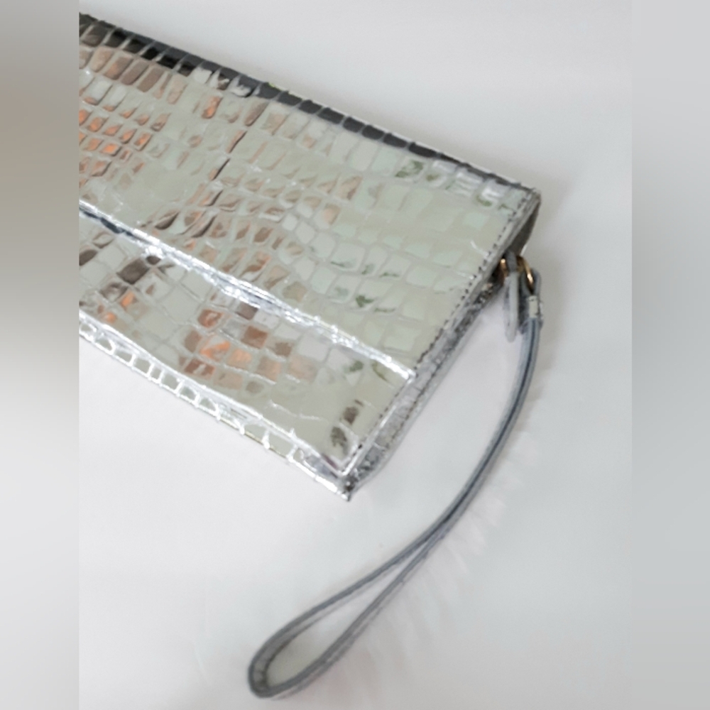 Franchi Silver Crocodile Embossed Clutch - Picture 2 of 11